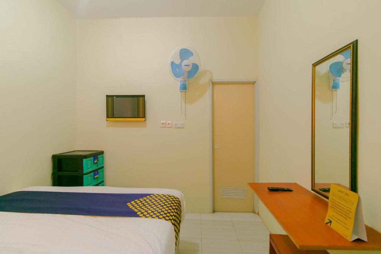 Ayu Homestay Syariah スカブミ エクステリア 写真