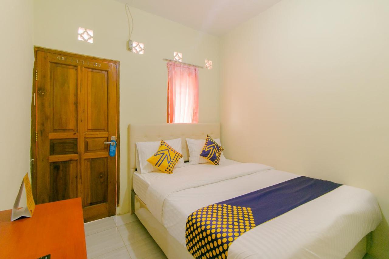 Ayu Homestay Syariah スカブミ エクステリア 写真