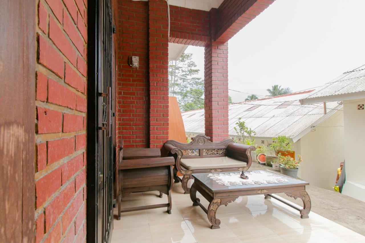 Ayu Homestay Syariah スカブミ エクステリア 写真